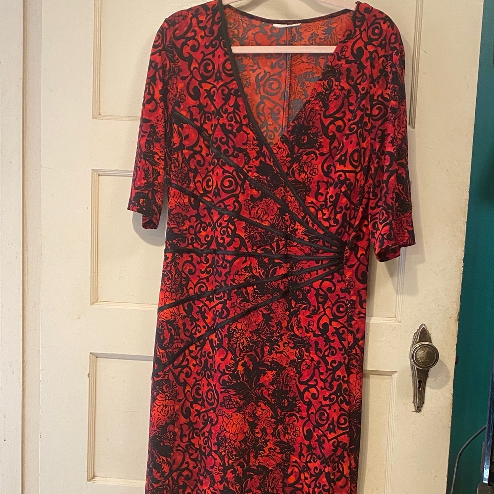 Beautiful Red and Black Wrap V-Neck Dress. Size L?
